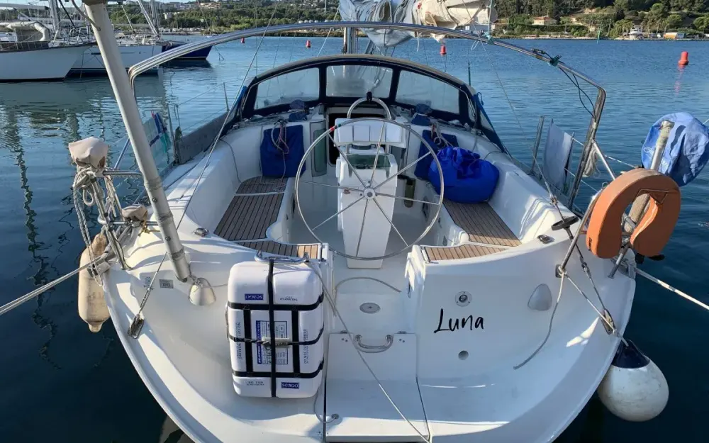 slider 2 Beneteau Oceanis 351