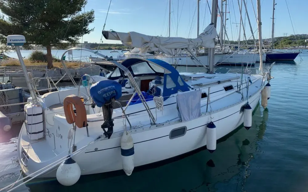 slider 1 Beneteau Oceanis 351