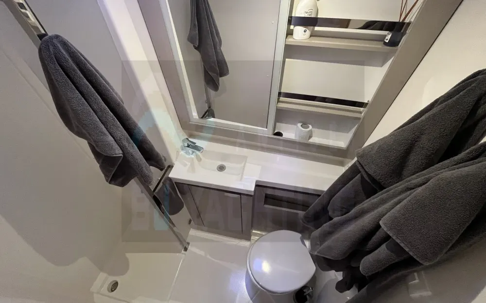 slider 23 Fountaine Pajot Elba 45