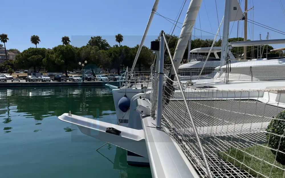 slider 2 Fountaine Pajot Elba 45
