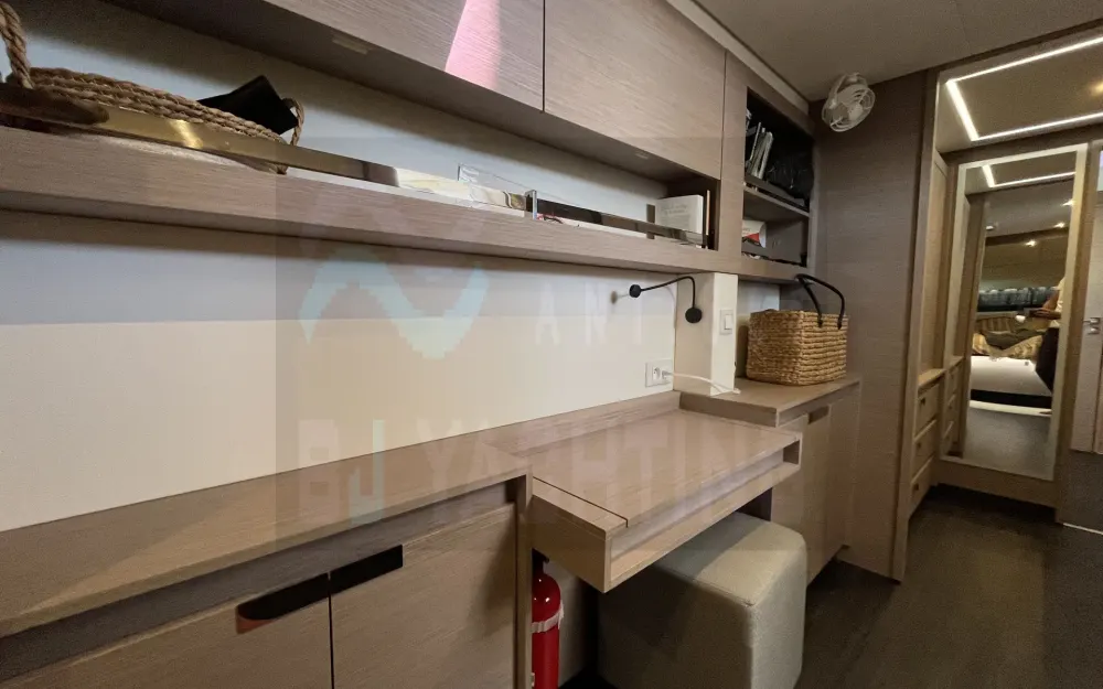 slider 30 Fountaine Pajot Elba 45