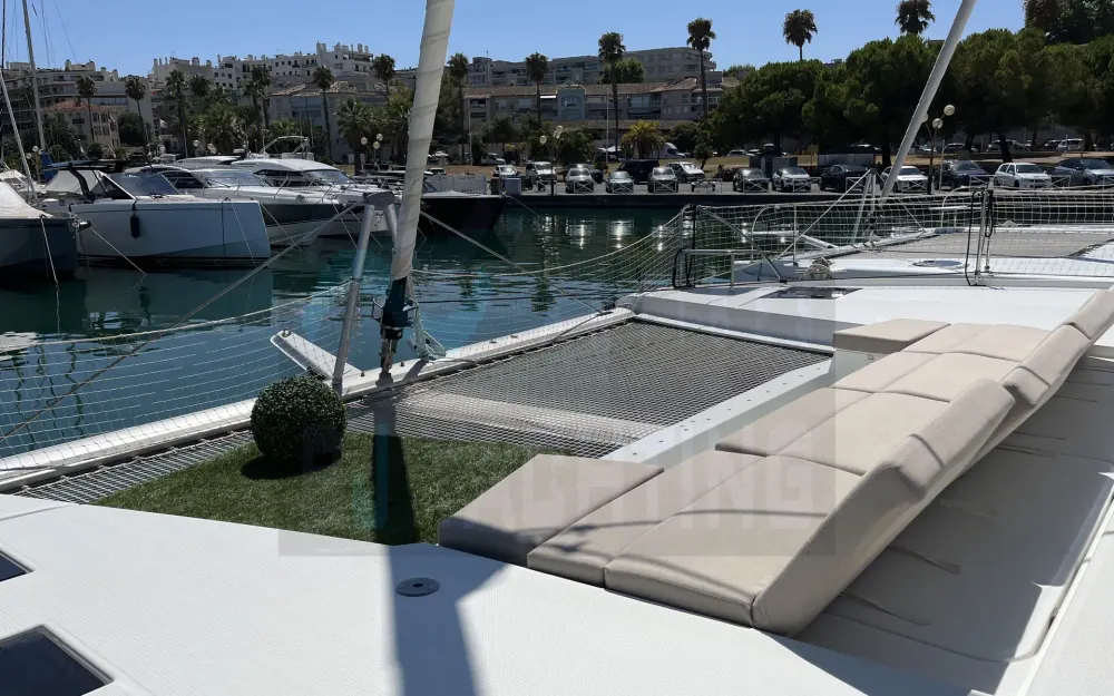 slider 3 Fountaine Pajot Elba 45
