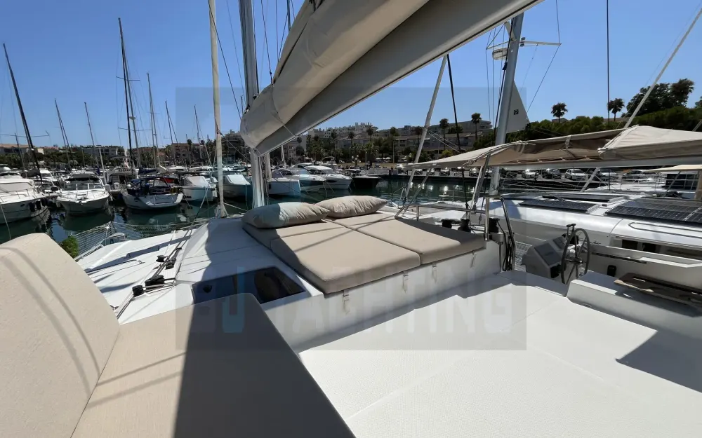 slider 5 Fountaine Pajot Elba 45