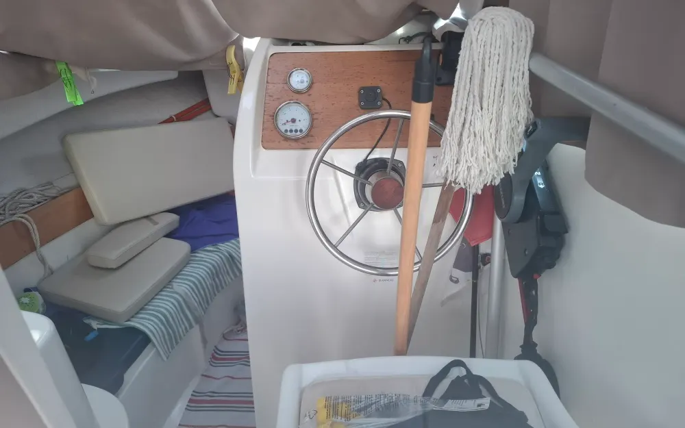 slider 18 Jeanneau Merry Fisher 585