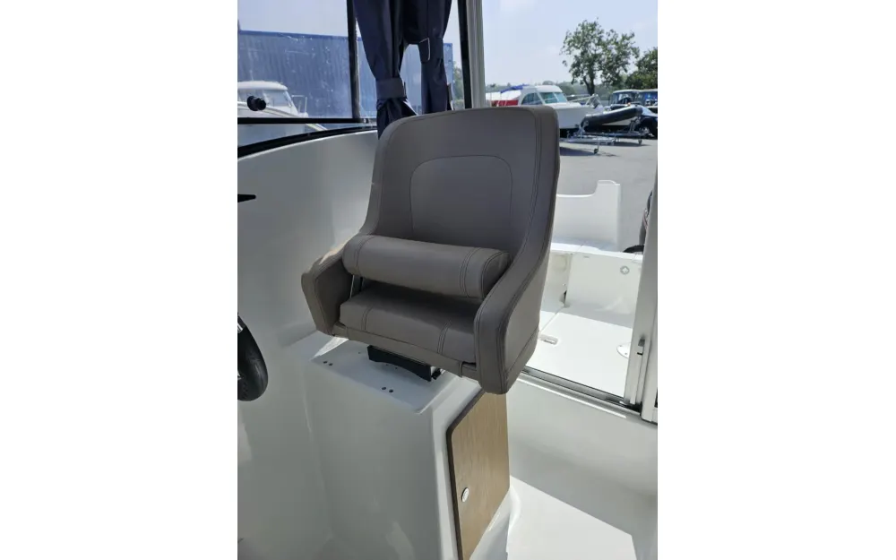 slider 13 Beneteau Antares 580 HB