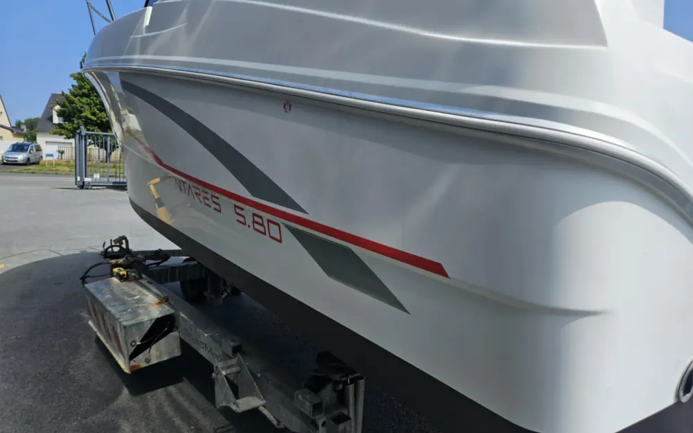 slider 4 Beneteau Antares 580 HB