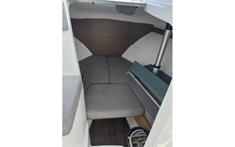 slider 6 Beneteau Antares 580 HB