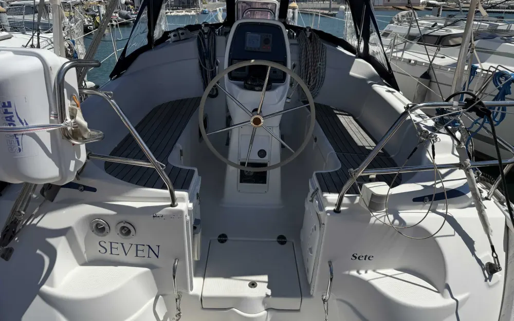 slider 6 Bavaria  30 Cruiser