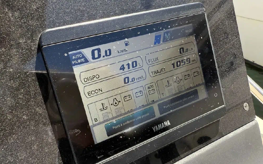 slider 22 Capelli Tempest 1000WA