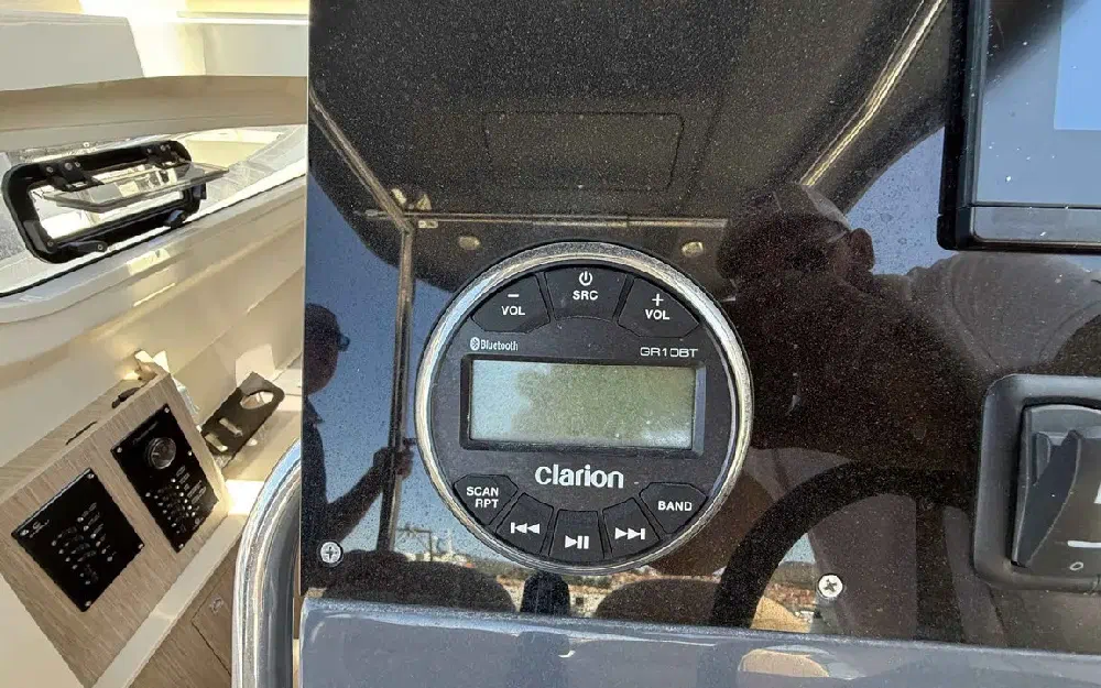 slider 25 Capelli Tempest 1000WA