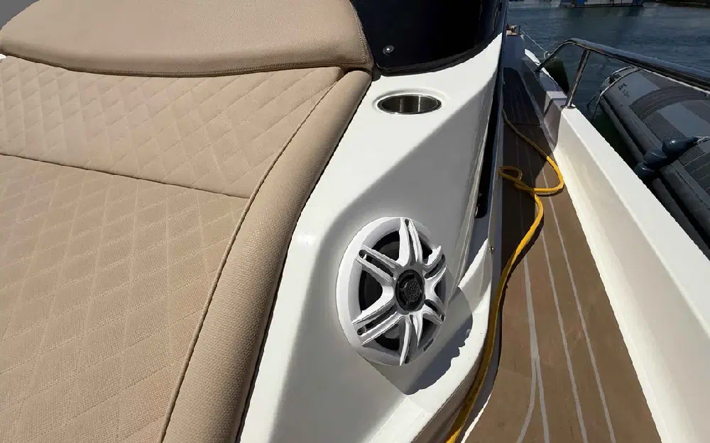 slider 30 Capelli Tempest 1000WA