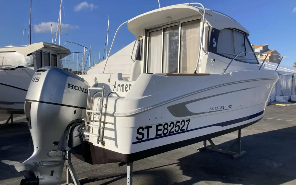 slider 13 Beneteau Antares 6.80