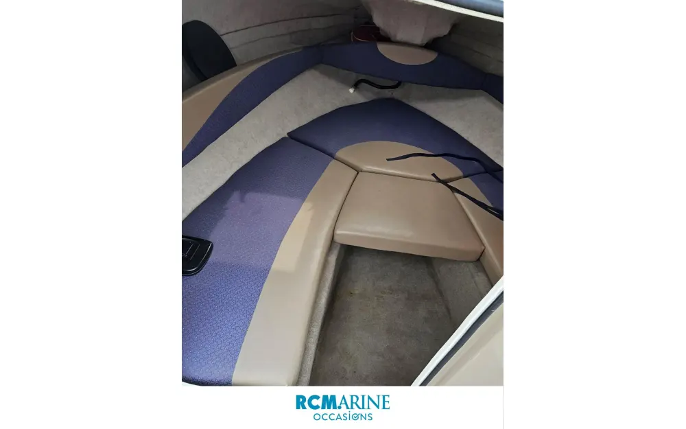 slider 3 Bayliner Capri 212