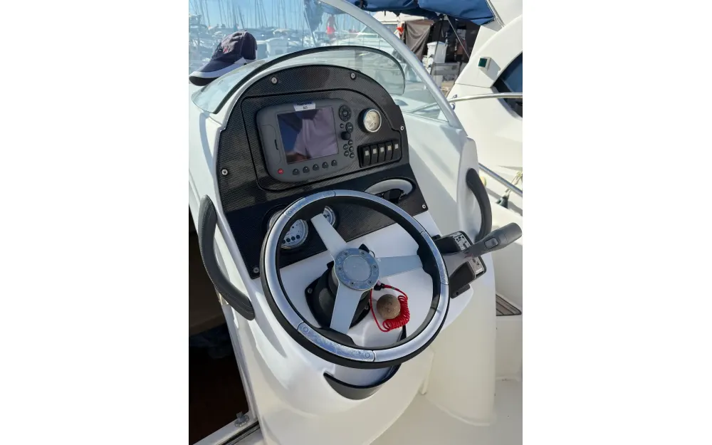 slider 4 Beneteau Flyer 750 Open RS Air Step