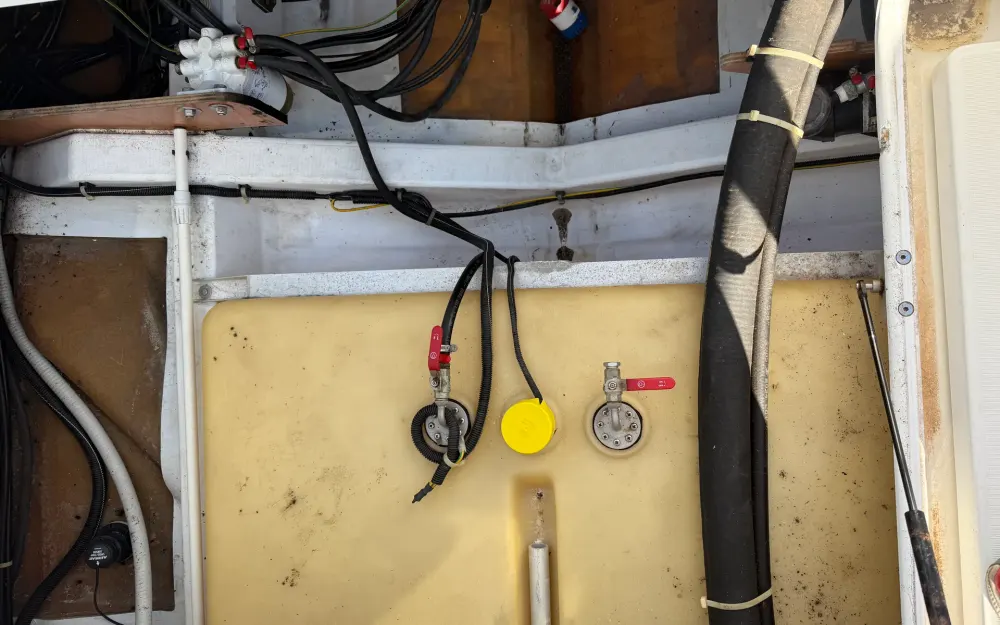 slider 8 Beneteau Flyer 750 Open RS Air Step