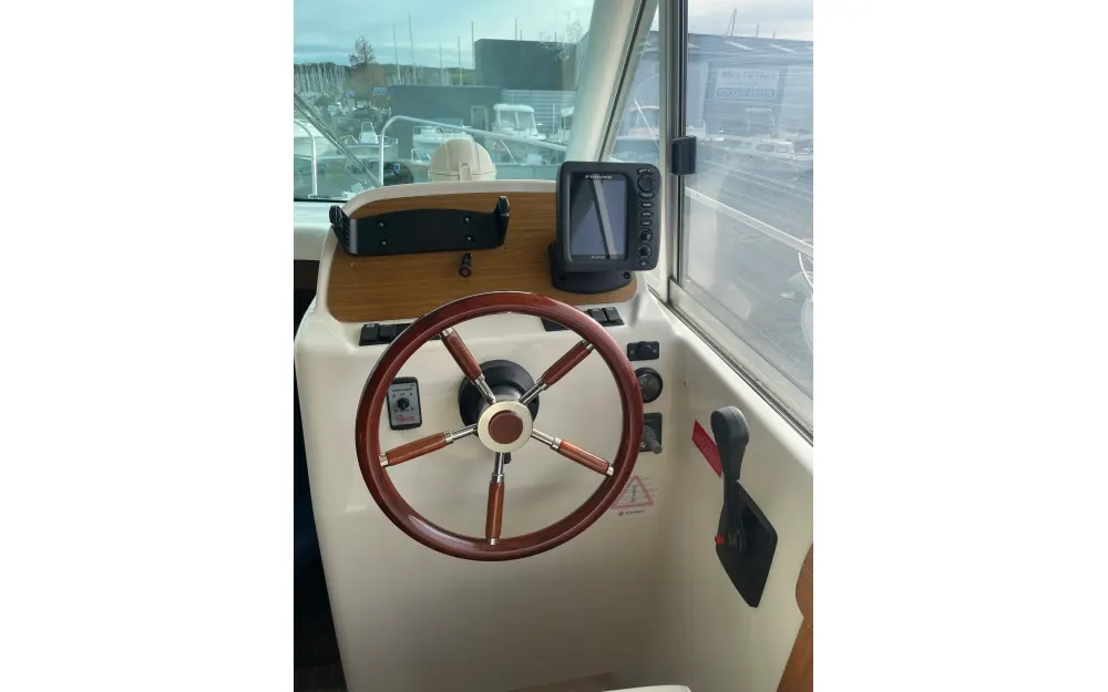 slider 7 Jeanneau Merry Fisher 805