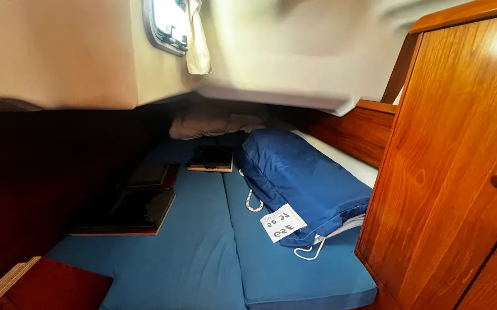 slider 12 Jeanneau Sun Odyssey 37