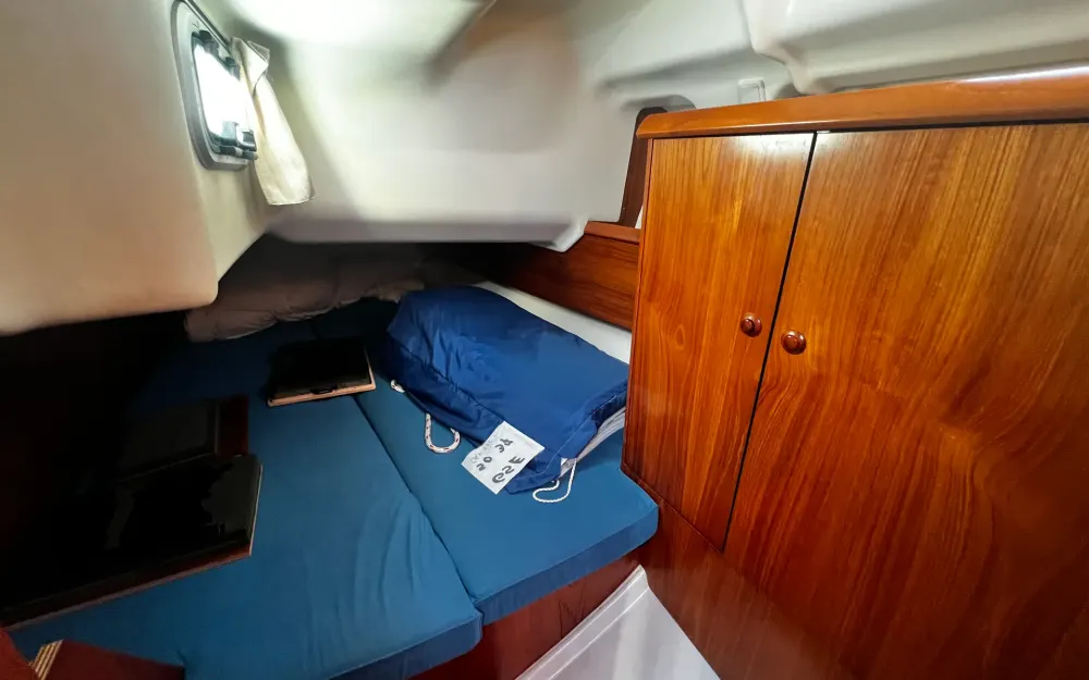 slider 13 Jeanneau Sun Odyssey 37