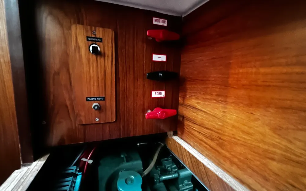 slider 19 Jeanneau Sun Odyssey 37
