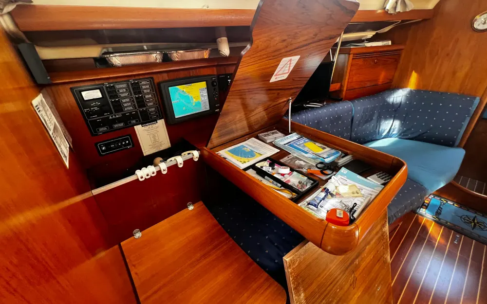 slider 27 Jeanneau Sun Odyssey 37