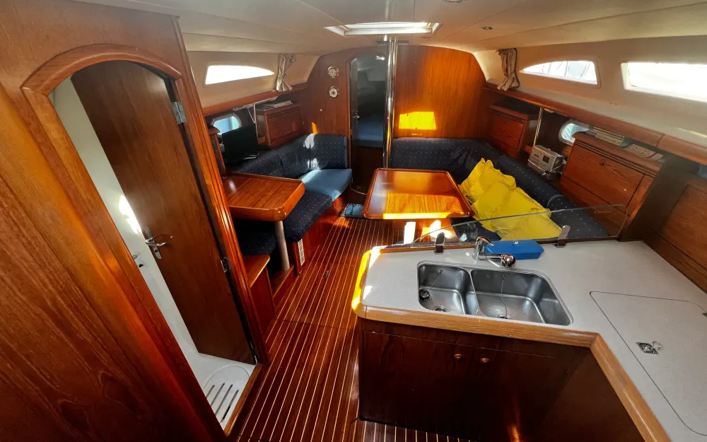 slider 29 Jeanneau Sun Odyssey 37