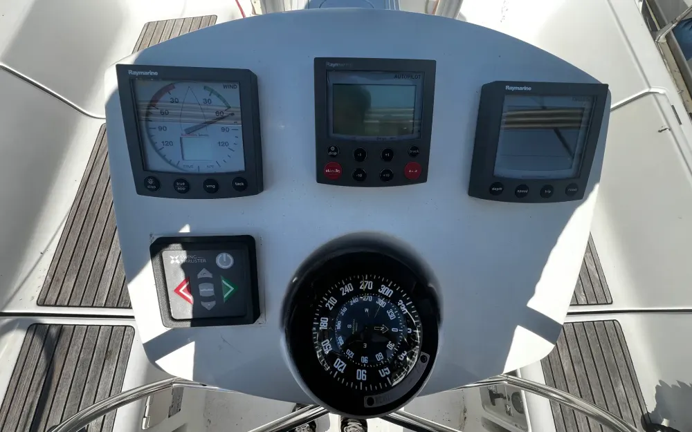slider 2 Jeanneau Sun Odyssey 37