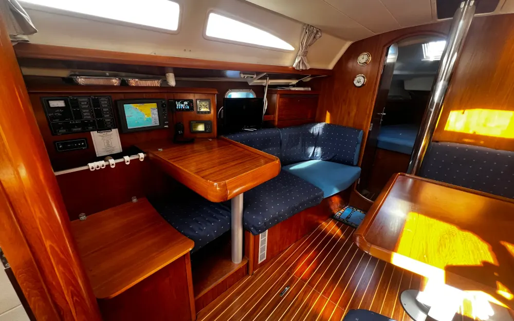slider 33 Jeanneau Sun Odyssey 37