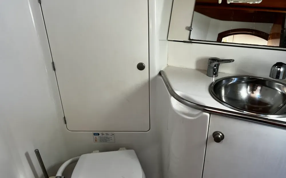 slider 11 Jeanneau Sun Odyssey 37