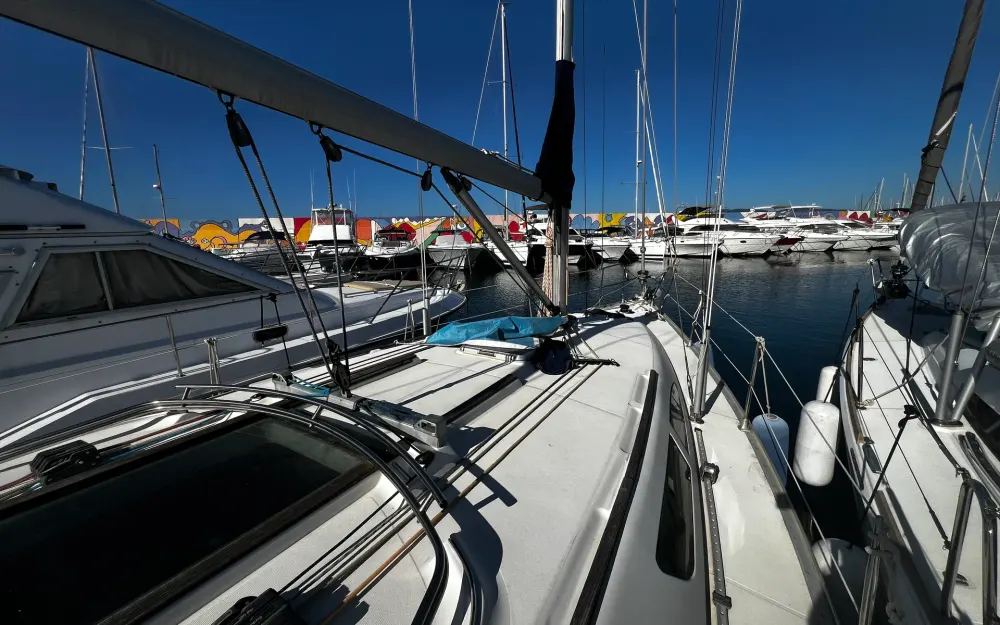 slider 5 Jeanneau Sun Odyssey 37