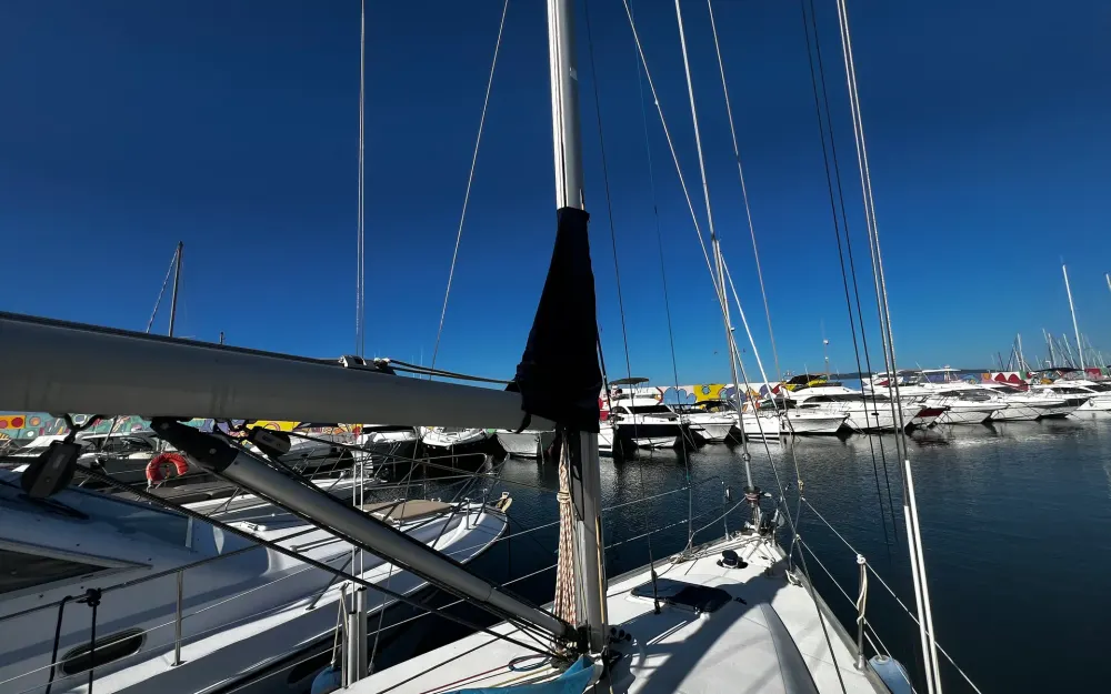 slider 6 Jeanneau Sun Odyssey 37