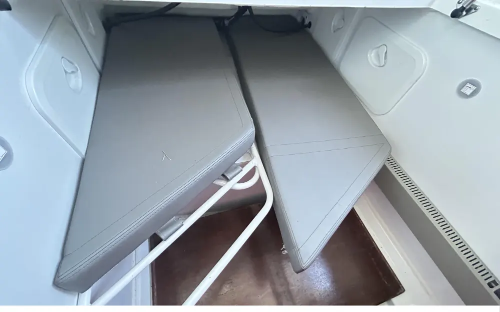 slider 9 Beneteau Antares 9 OB