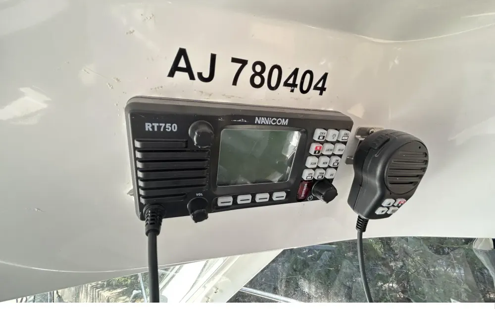slider 13 Beneteau Antares 9 OB