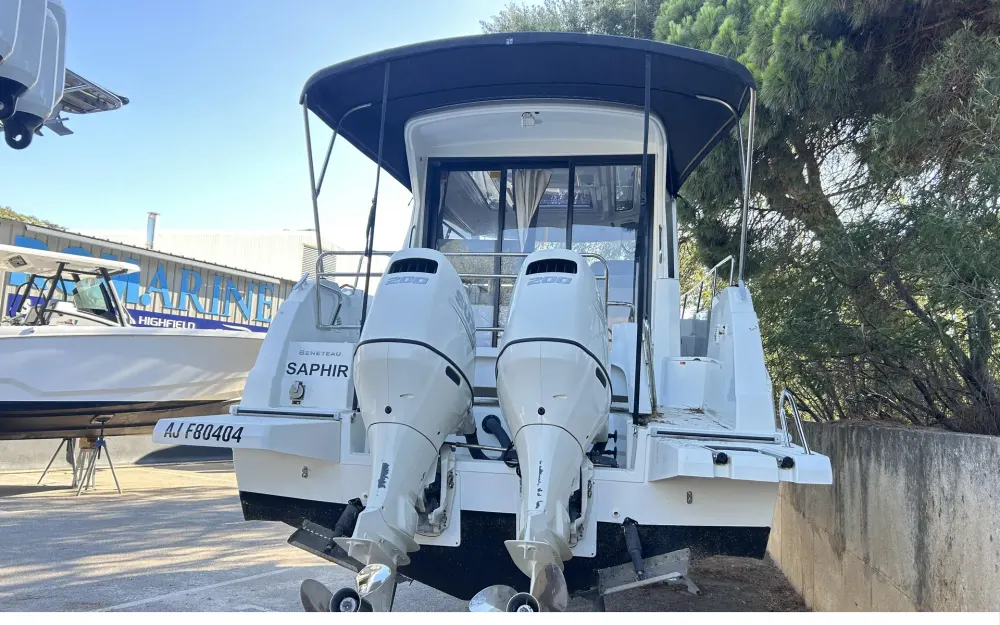 slider 3 Beneteau Antares 9 OB