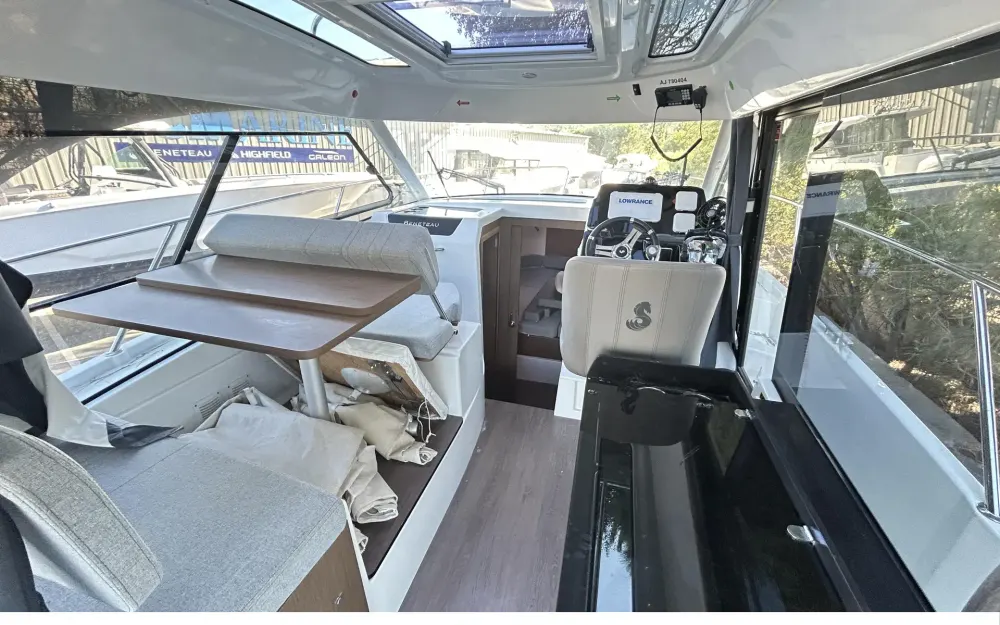slider 4 Beneteau Antares 9 OB