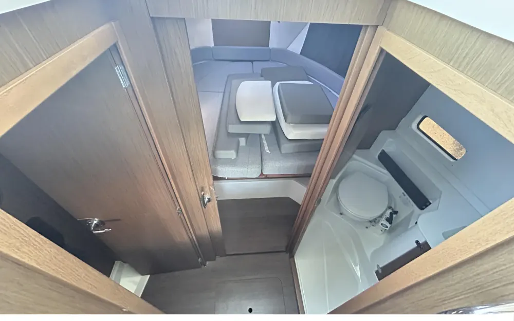 slider 5 Beneteau Antares 9 OB