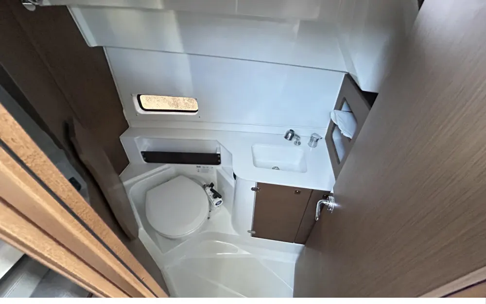 slider 7 Beneteau Antares 9 OB