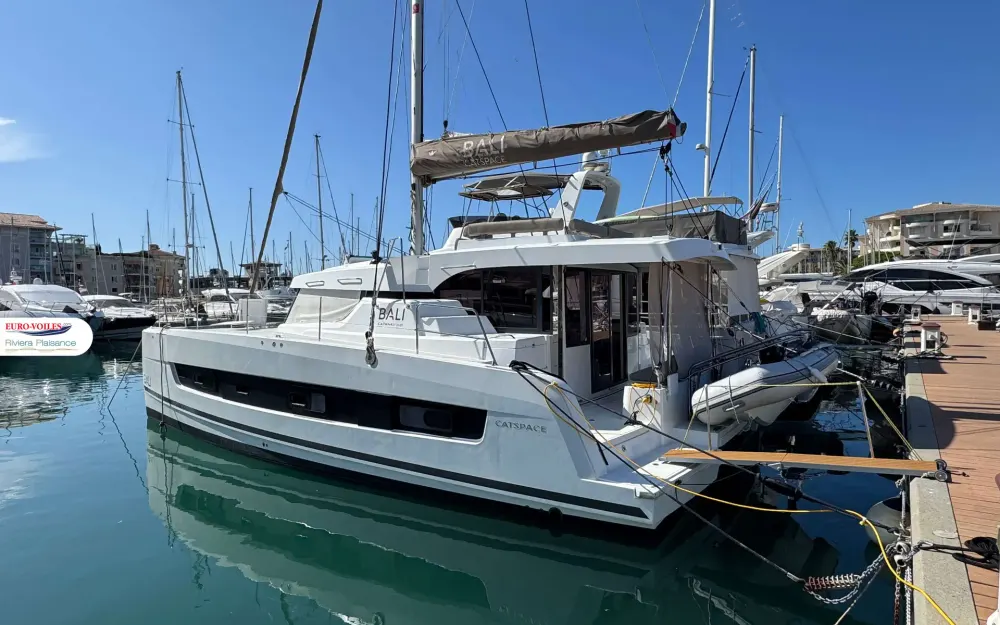 slider 0 Bali Catamarans Catspace