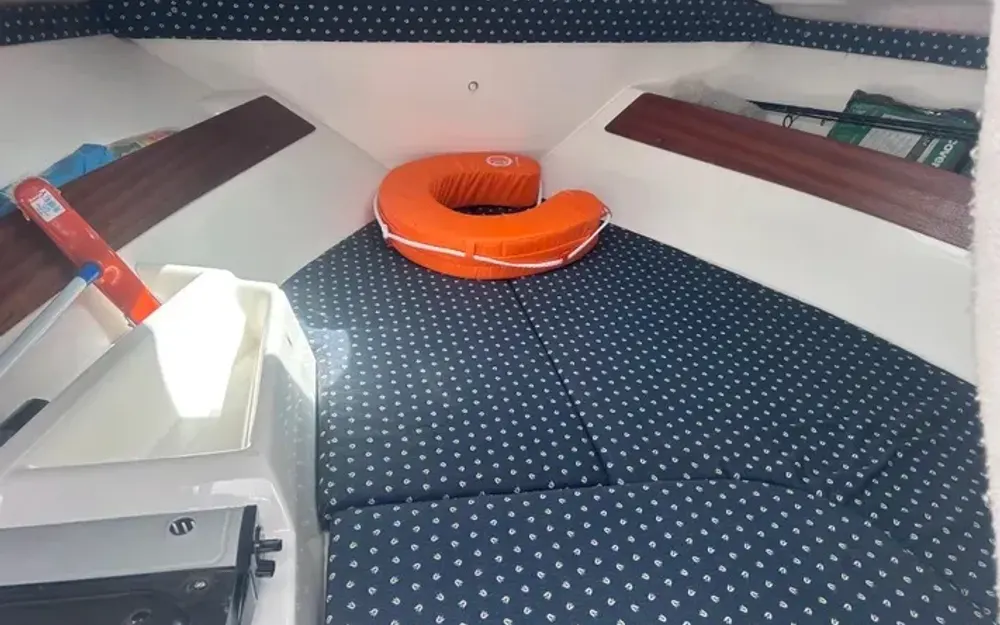 slider 4 Kelt Azura 650 Cabin