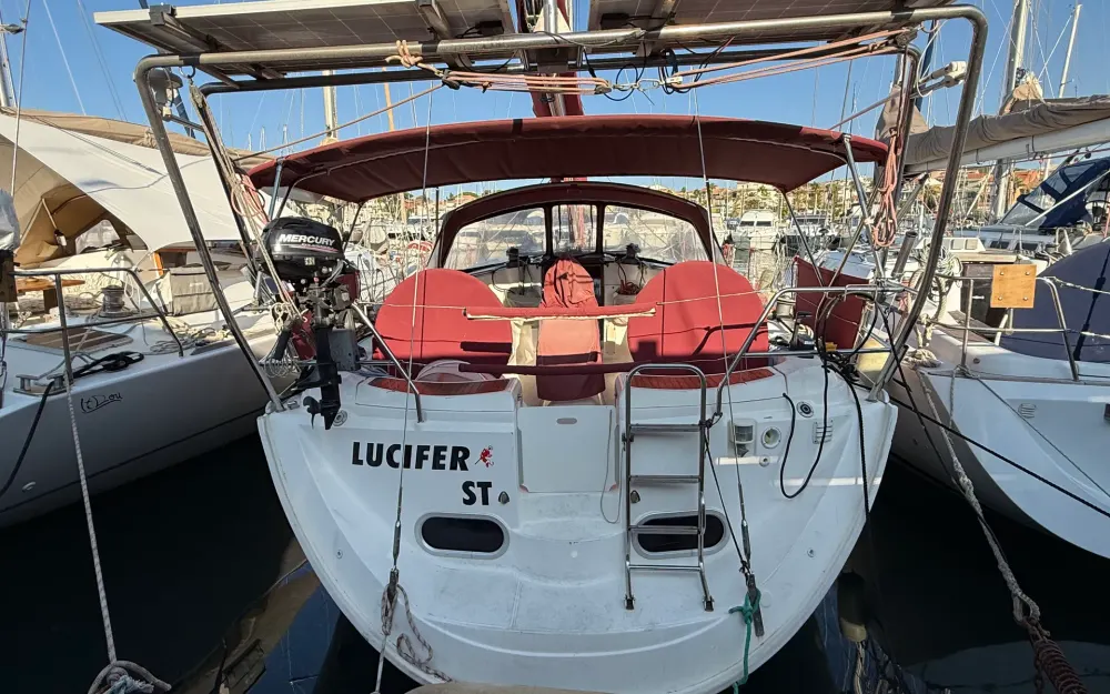 slider 2 Dufour Gib Sea 43