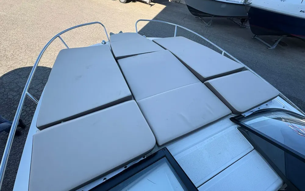 slider 6 Bayliner VR6 Cuddy