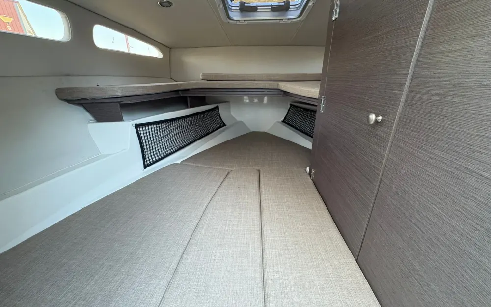 slider 7 Bayliner VR6 Cuddy