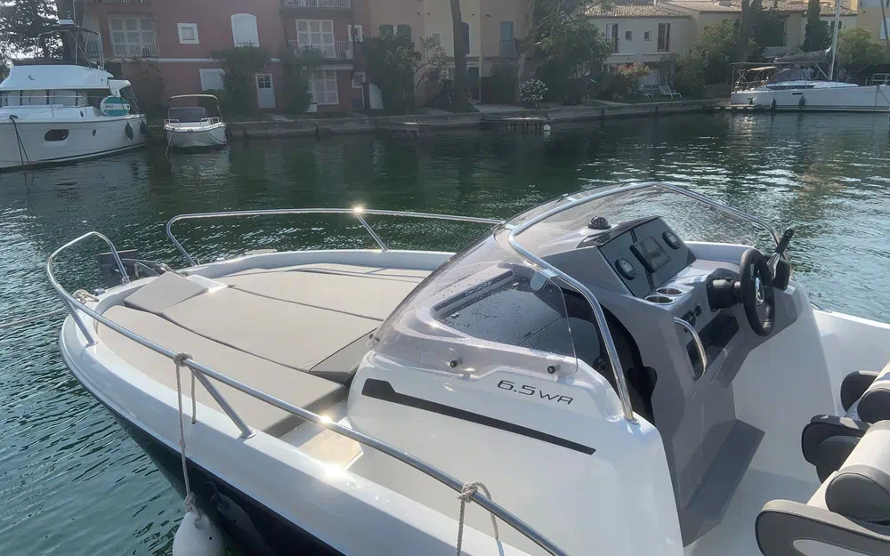 slider 1 Jeanneau Cap Camarat 6.5 WA