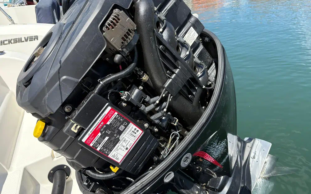 slider 2 Mercury 150