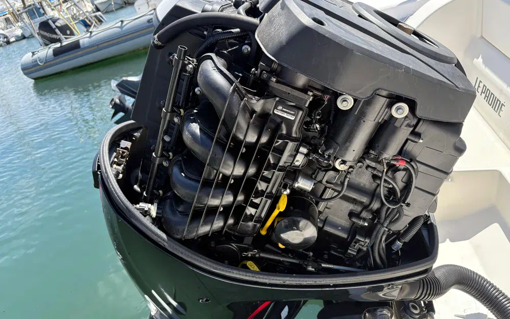 slider 3 Mercury 150