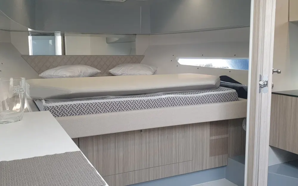 slider 14 Rio Yachts Daytona 34