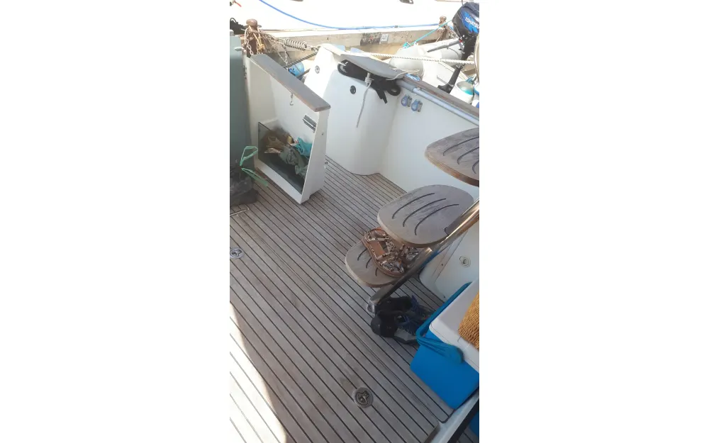 slider 2 Beneteau Antares 980 Fly