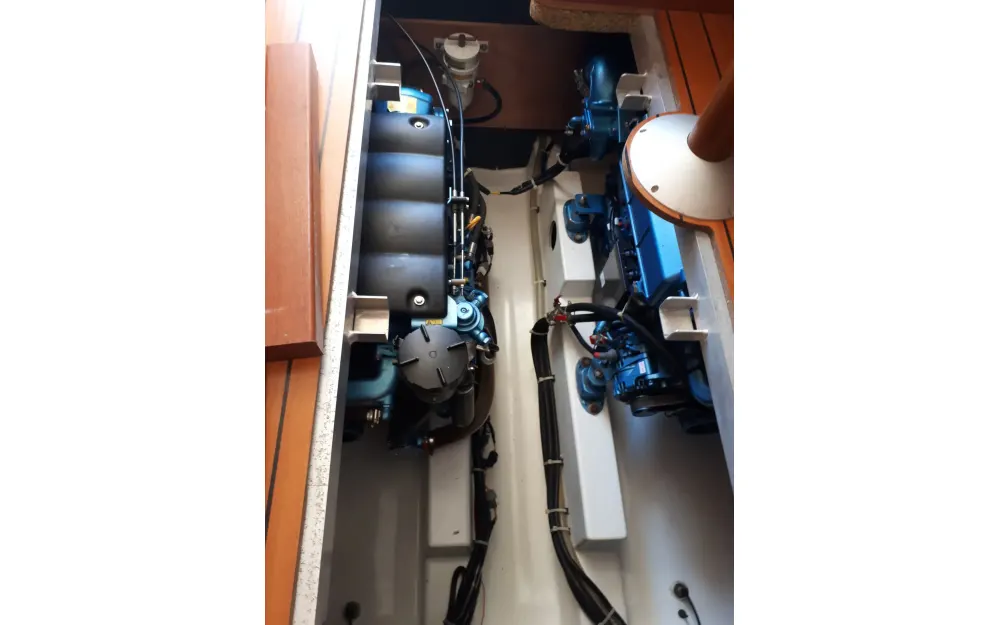 slider 4 Beneteau Antares 980 Fly