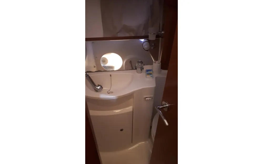 slider 6 Beneteau Antares 980 Fly