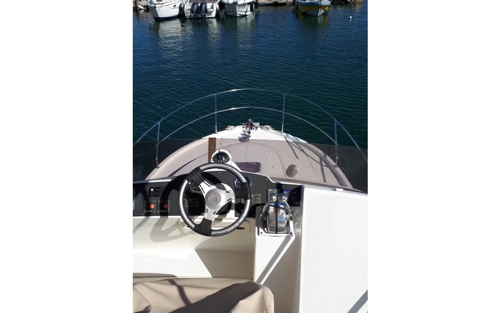 slider 7 Beneteau Antares 980 Fly