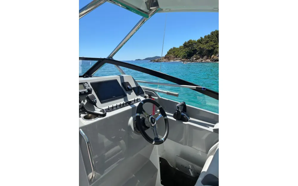 slider 10 Beneteau Flyer 10